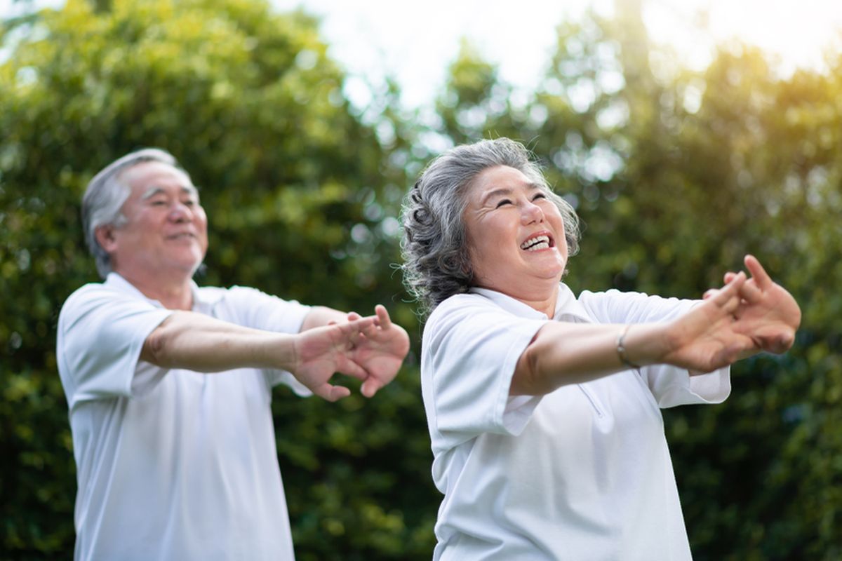 Menjaga Fleksibilitas dan Kenyamanan Gerak di Usia 55 Tahun ke Atas